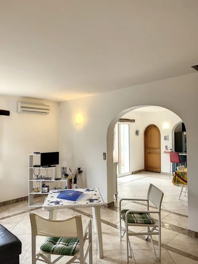 Image No.14-4 Bed Property for sale