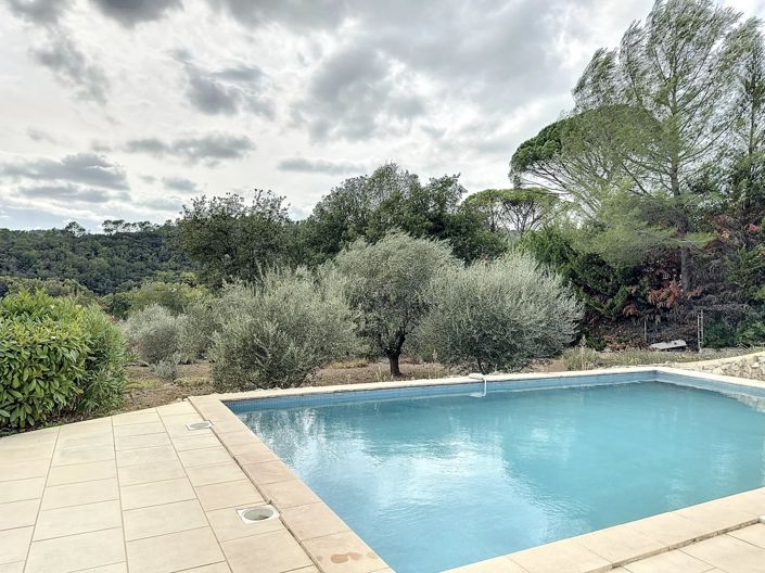 Image No.4-4 Bed Property for sale