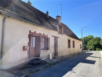 1 - Brigueil-le-Chantre, Maison de village