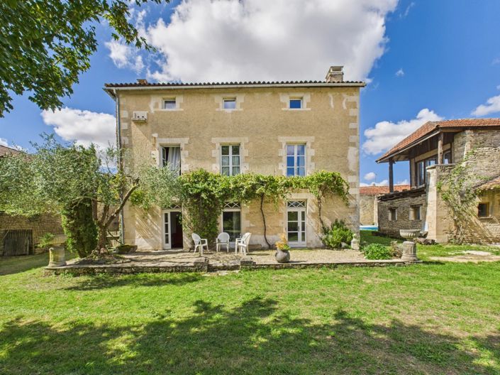 Image No.1-4 Bed Village House for sale