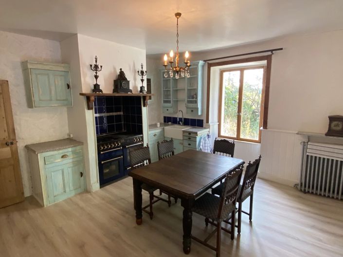 Image No.12-6 Bed House for sale