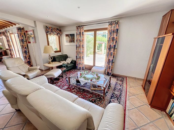 Image No.11-4 Bed House for sale