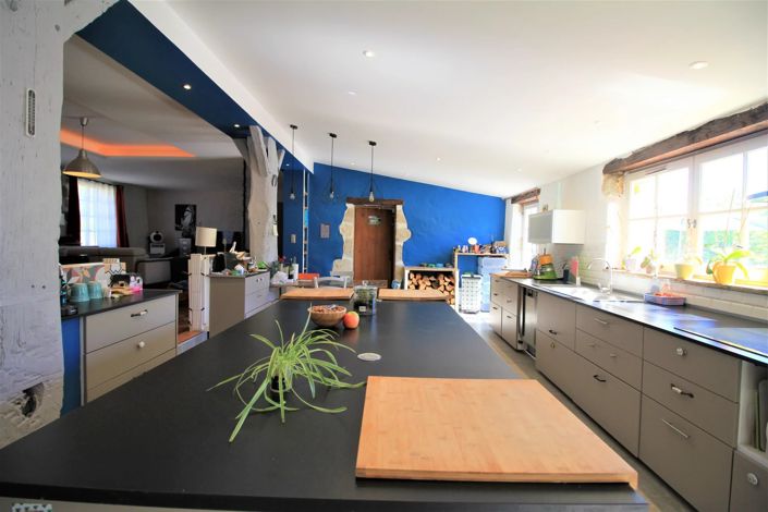 Image No.7-15 Bed House for sale