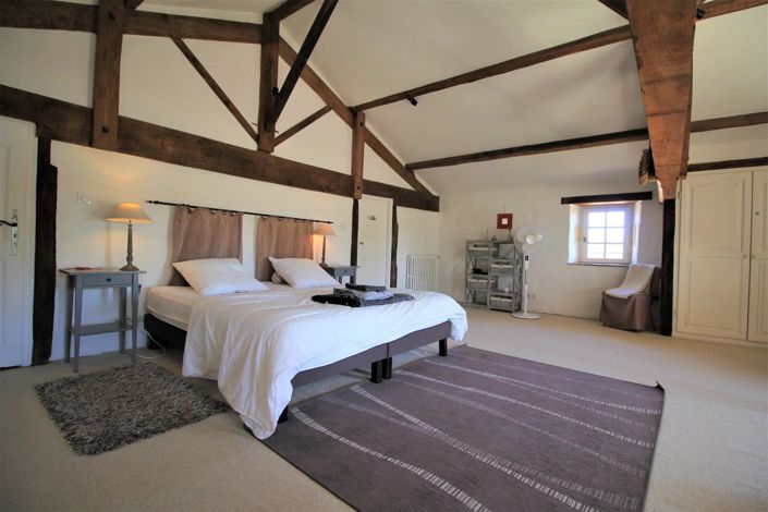 Image No.9-15 Bed House for sale