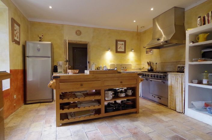 Image No.6-5 Bed House for sale