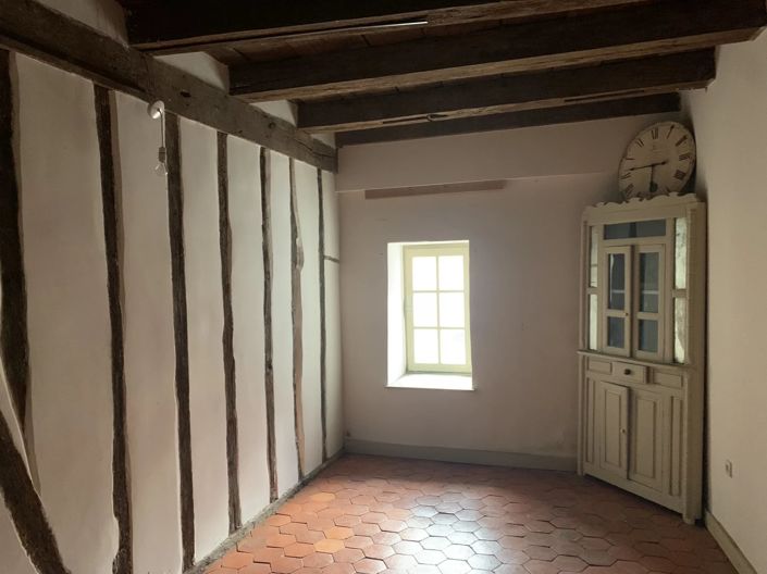 Image No.8-Maison de village de 4 chambres à vendre à Les Salles-Lavauguyon