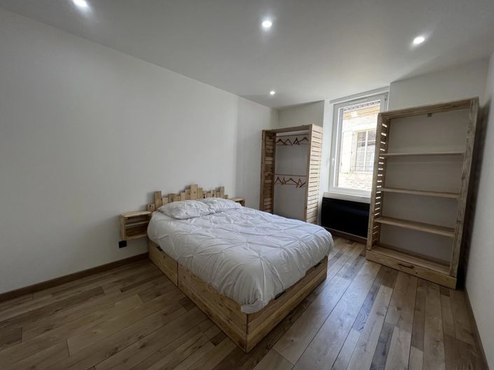 Image No.5-3 Bed Village House for sale