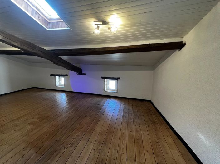 Image No.9-3 Bed Village House for sale