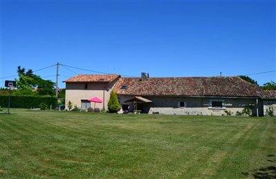 1 - Saint-Aulaye, Maison de village