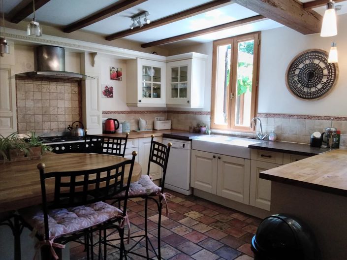 Image No.5-9 Bed House for sale