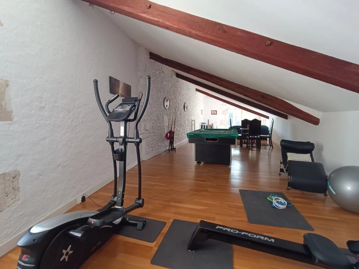 Image No.12-9 Bed House for sale