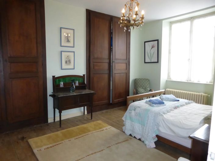 Image No.15-9 Bed House for sale