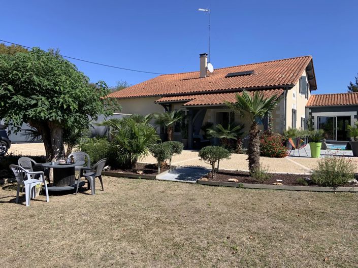 Image No.1-Maison de village de 3 chambres à vendre à Verteillac