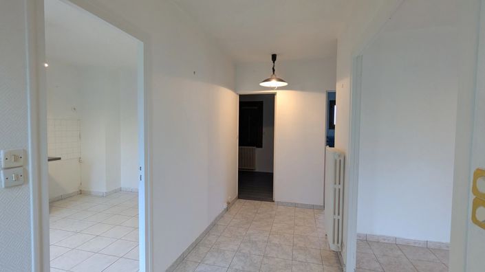 Image No.10-2 Bed House for sale