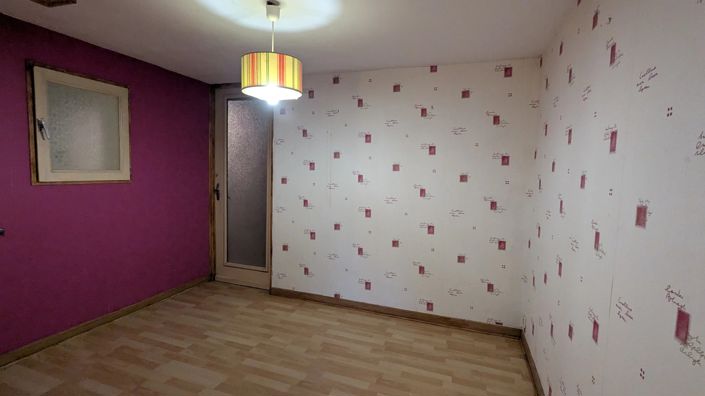 Image No.12-2 Bed House for sale