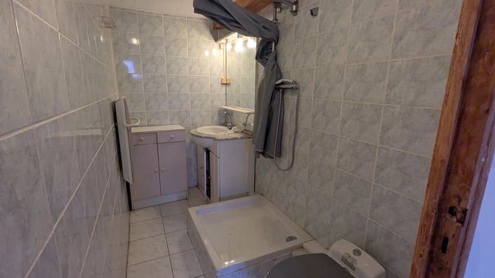 Image No.13-2 Bed House for sale