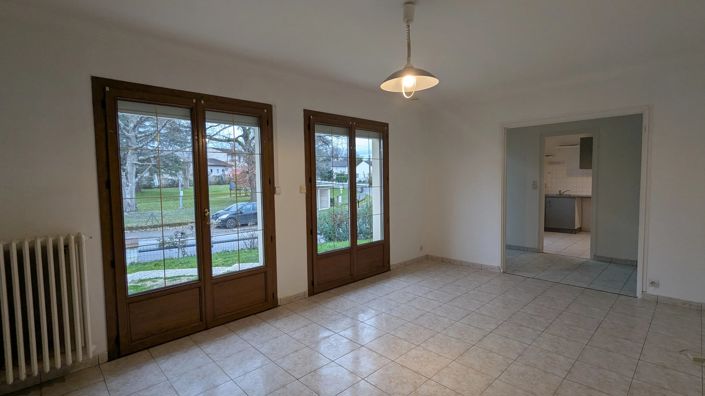 Image No.5-2 Bed House for sale