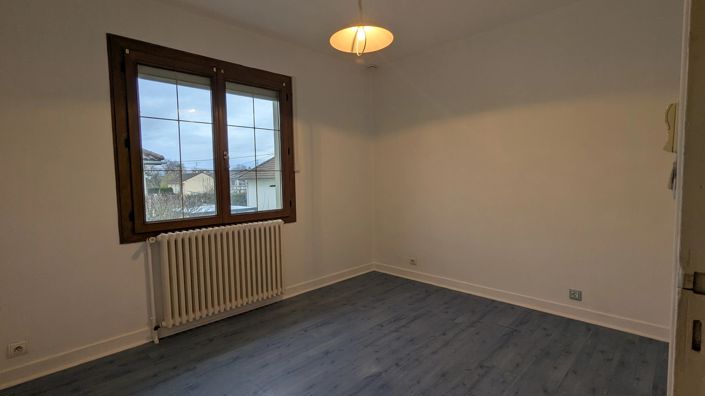 Image No.7-2 Bed House for sale