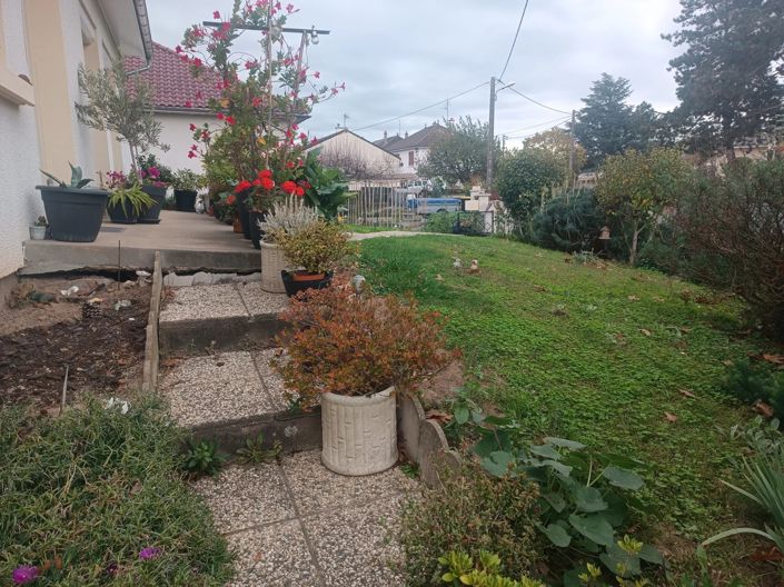 Image No.9-2 Bed House for sale