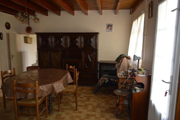 Image No.12-2 Bed House for sale