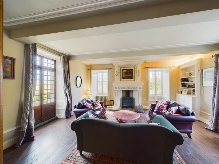 Image No.7-14 Bed House for sale