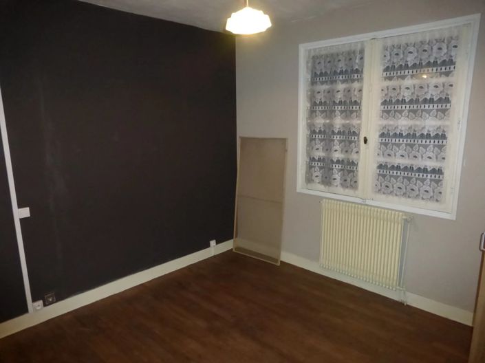 Image No.7-3 Bed Village House for sale