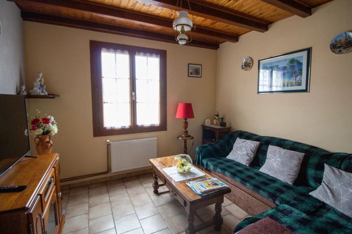 Image No.9-4 Bed House for sale