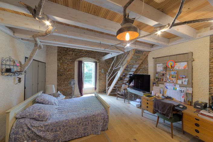 Image No.11-20 Bed House for sale