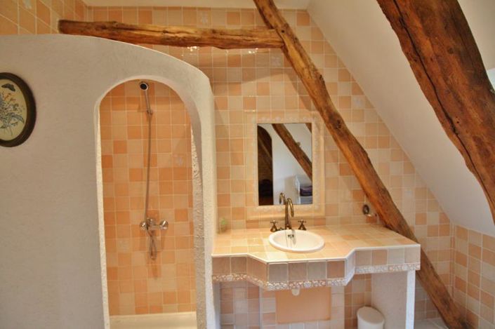 Image No.8-6 Bed House for sale