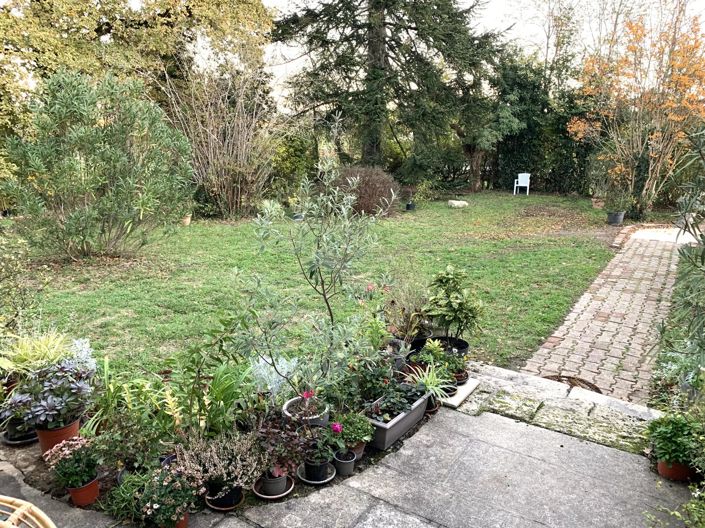 Image No.2-4 Bed House for sale