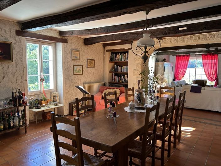 Image No.5-Maison de 7 chambres à vendre à Barbezieux-Saint-Hilaire