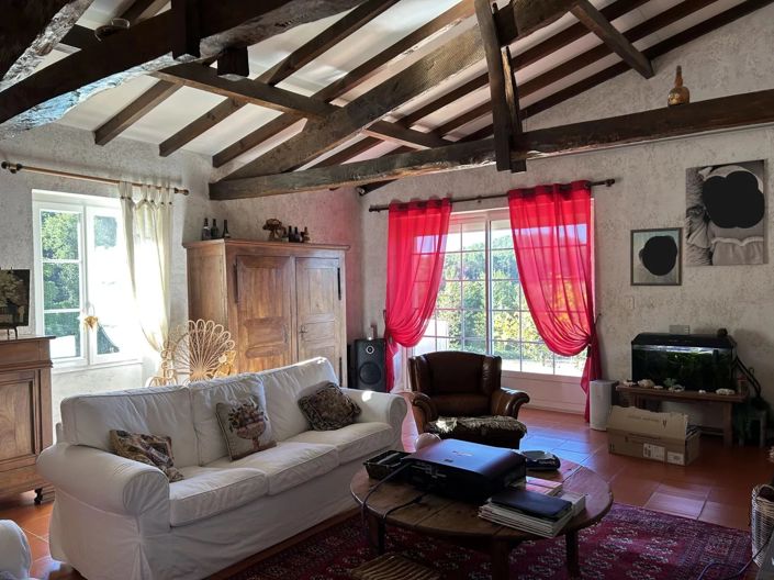 Image No.7-7 Bed House for sale