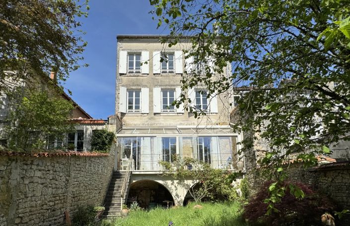 Image No.1-4 Bed House for sale