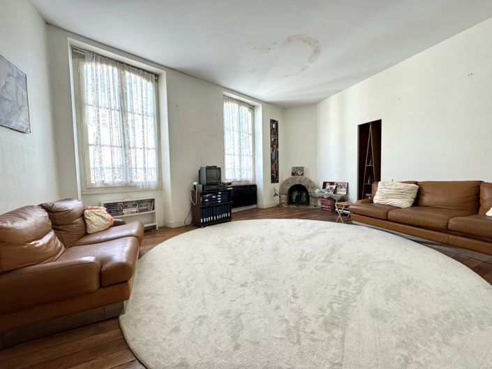 Image No.10-5 Bed House for sale