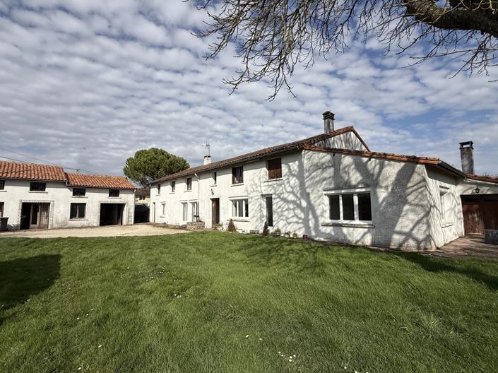 Image No.1-5 Bed House for sale