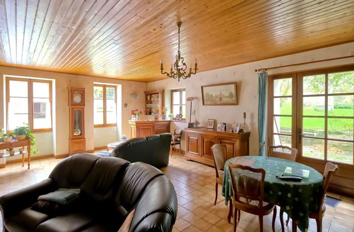 Image No.3-Maison de 4 chambres à vendre à Courcôme