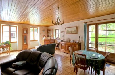 c3eae9e898e3057b99226653a4aebaa45d3792ccaa192