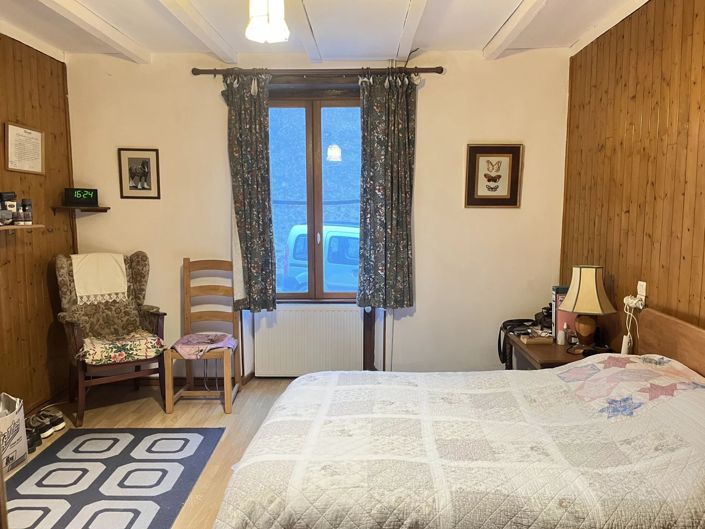 Image No.8-4 Bed House for sale