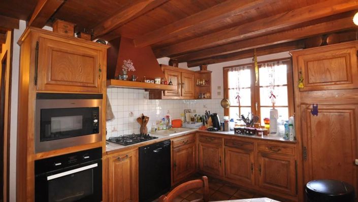 Image No.4-6 Bed House for sale