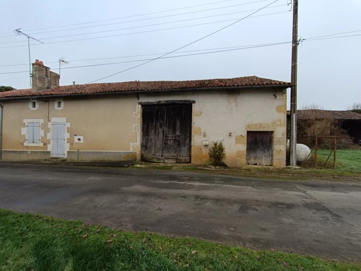 Image No.1-Ferme de 3 chambres à vendre à Pleuville