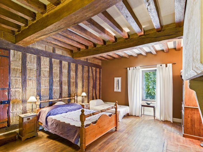 Image No.14-7 Bed House for sale