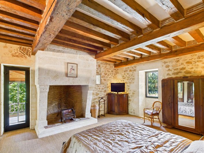 Image No.8-7 Bed House for sale