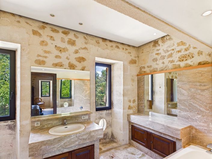 Image No.9-7 Bed House for sale