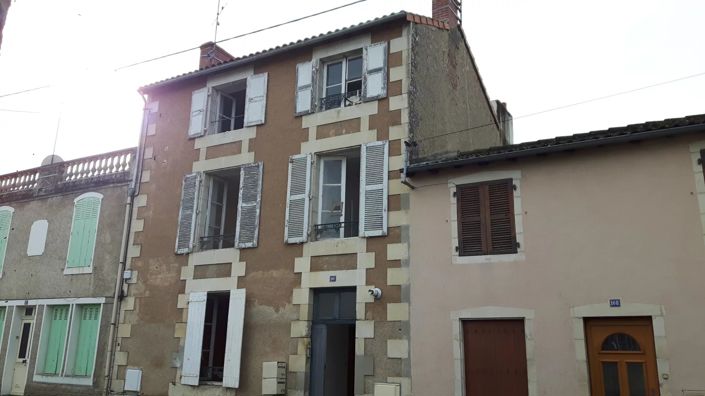 Image No.1-Maison de 3 chambres à vendre à Montmorillon
