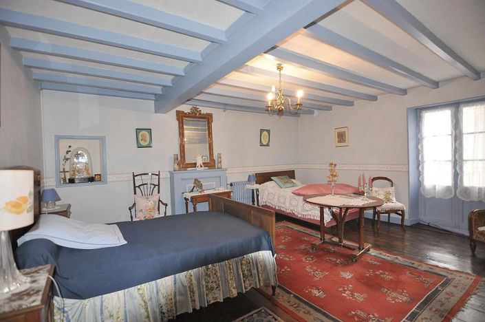 Image No.10-4 Bed House for sale