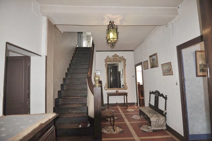 Image No.3-4 Bed House for sale