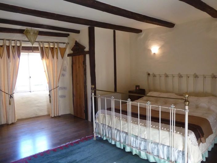 Image No.14-6 Bed House for sale