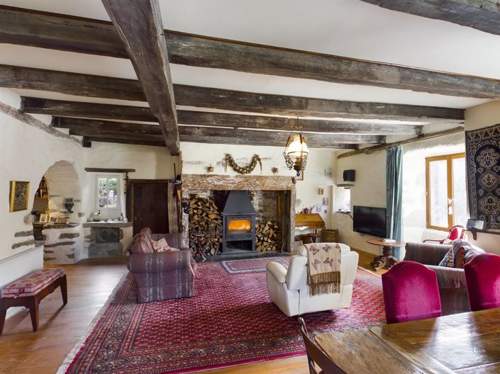 Image No.5-6 Bed House for sale