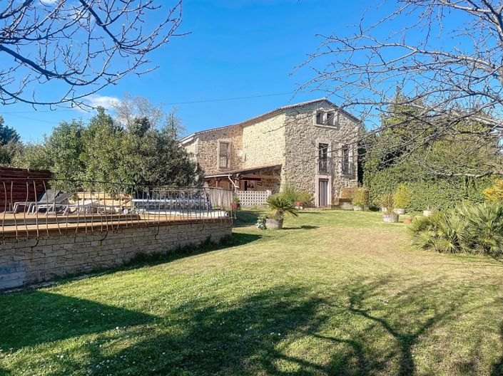 Image No.2-6 Bed Property for sale