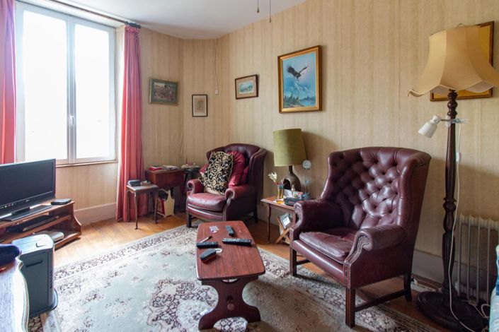 Image No.8-4 Bed House for sale